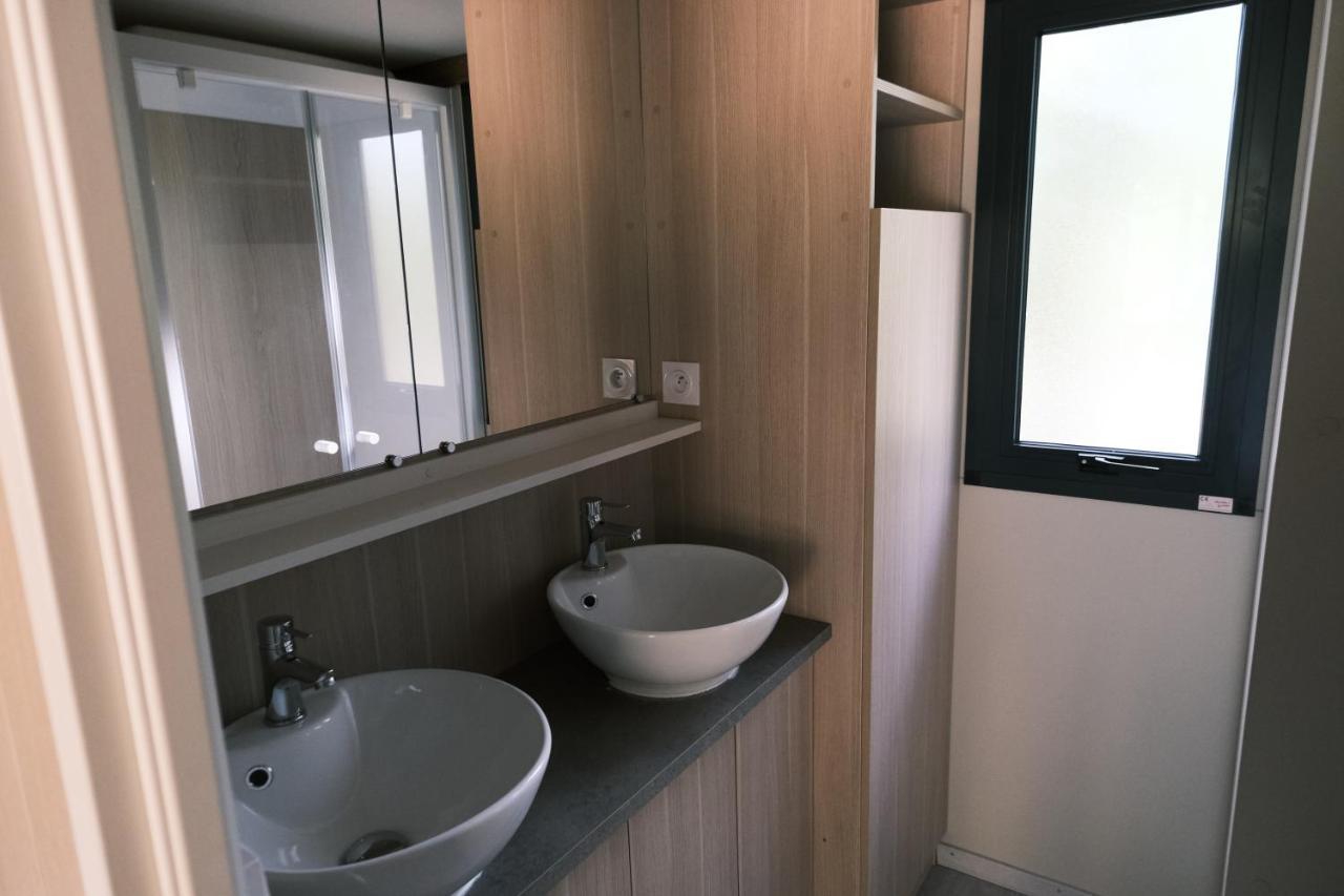 Lodge Avec Spa Privatif - Foret Et Lac Liginiac 外观 照片