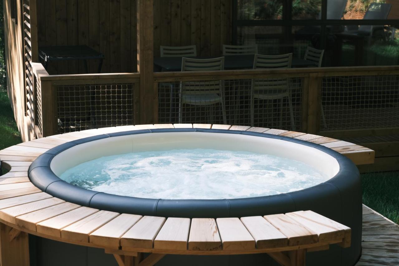 Lodge Avec Spa Privatif - Foret Et Lac Liginiac 外观 照片