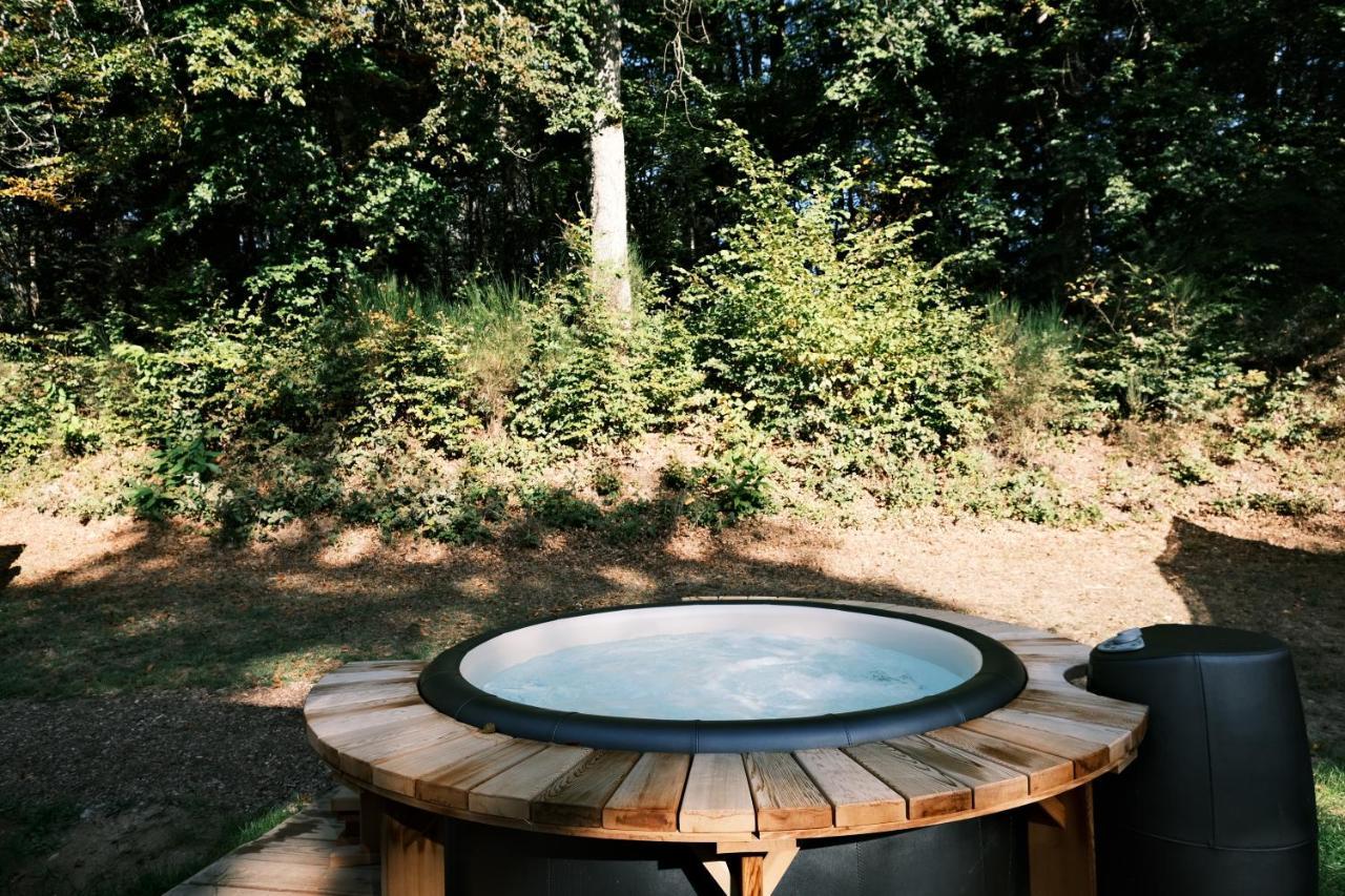 Lodge Avec Spa Privatif - Foret Et Lac Liginiac 外观 照片