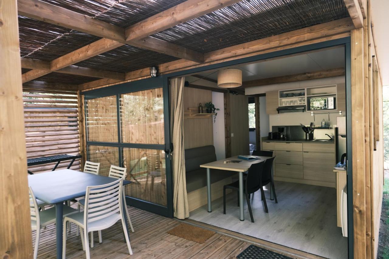 Lodge Avec Spa Privatif - Foret Et Lac Liginiac 外观 照片