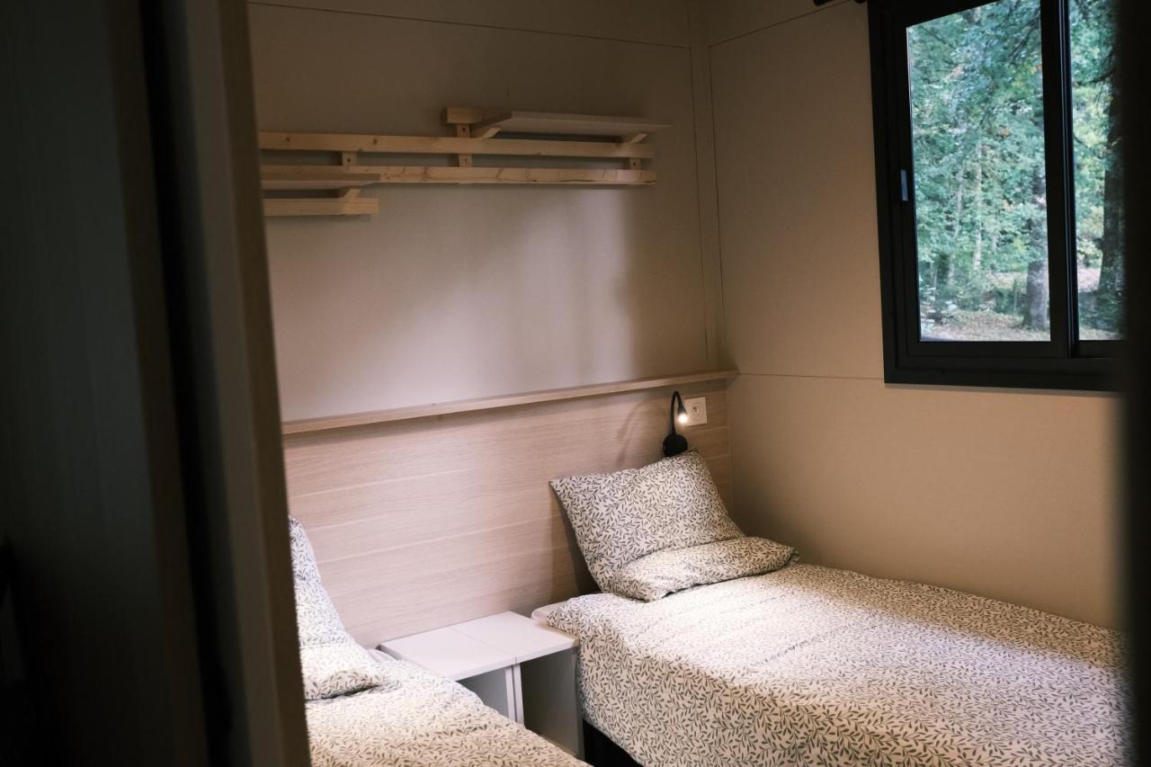 Lodge Avec Spa Privatif - Foret Et Lac Liginiac 外观 照片