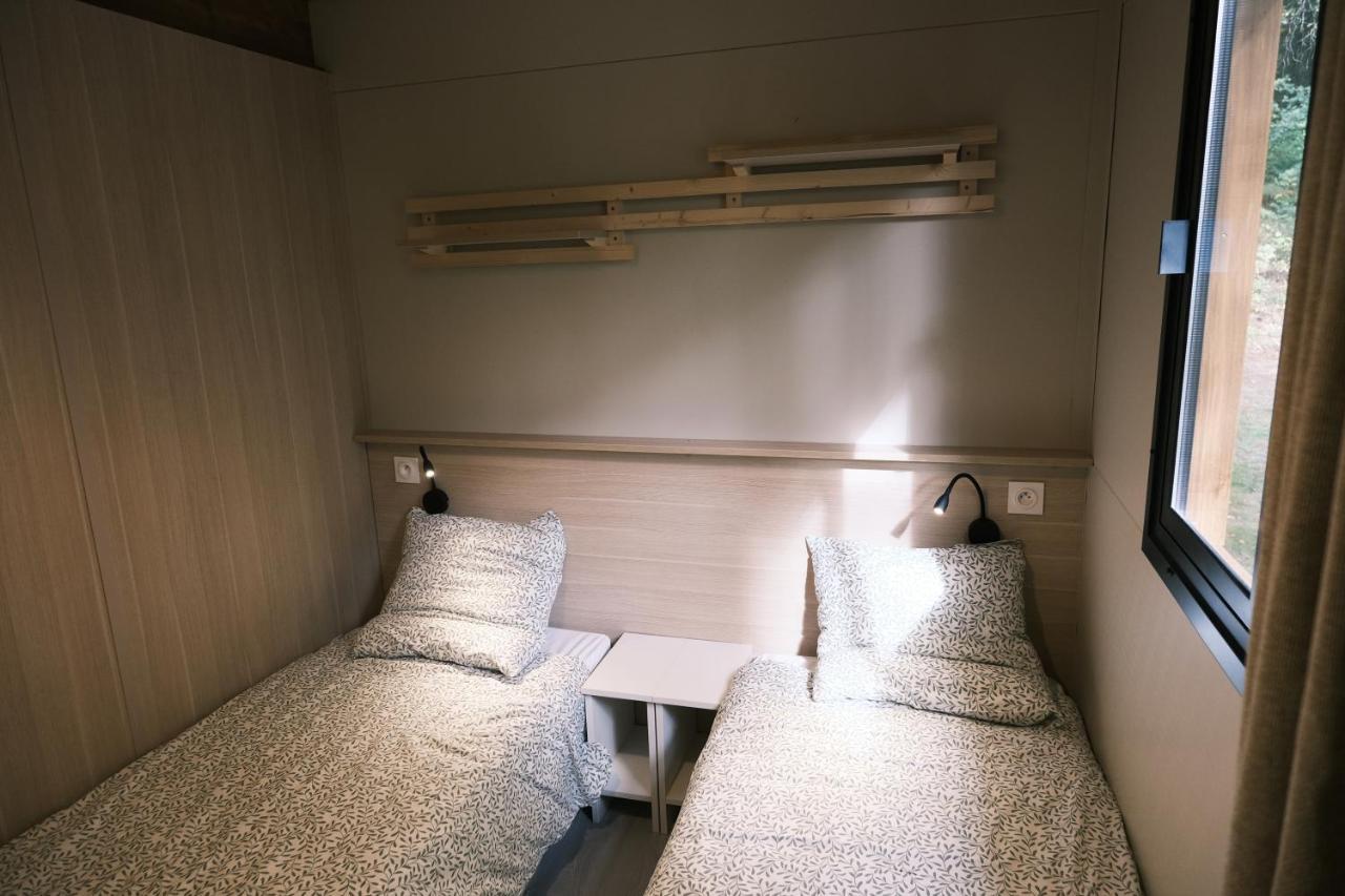 Lodge Avec Spa Privatif - Foret Et Lac Liginiac 外观 照片