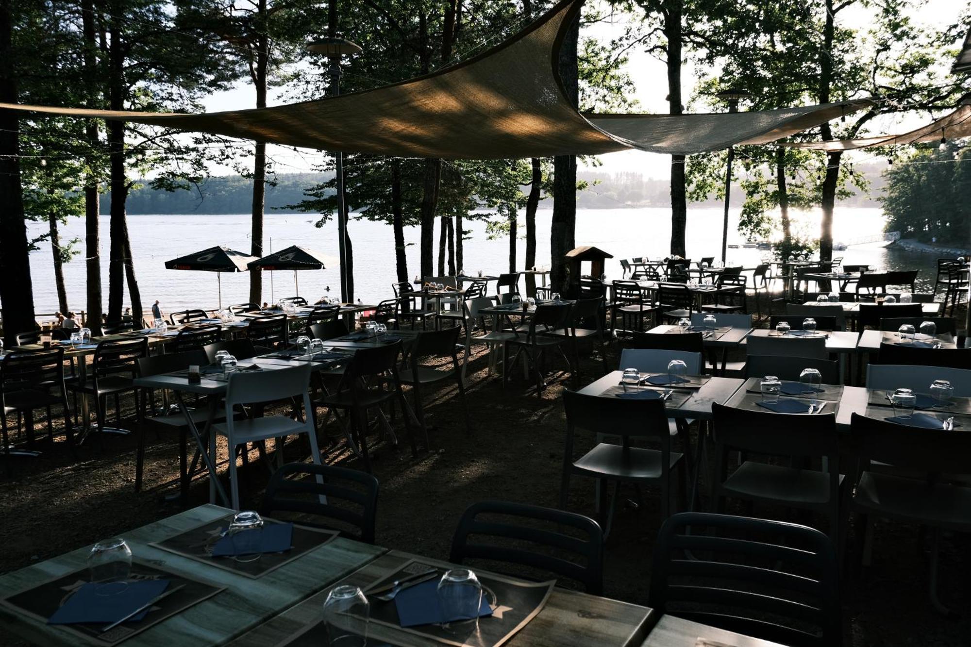 Lodge Avec Spa Privatif - Foret Et Lac Liginiac 外观 照片